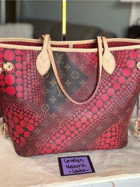 Authentic Louis Vuitton Neverfull MM Monogram Wave/Kusama